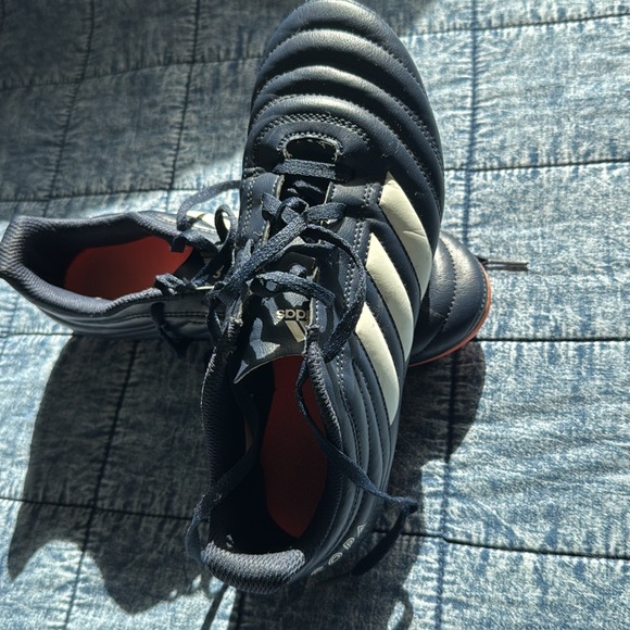Adidas Copa Soccer Cleats (Size 6.5 youth), socks & shin guards! Youth /Unisex - Picture 4 of 9